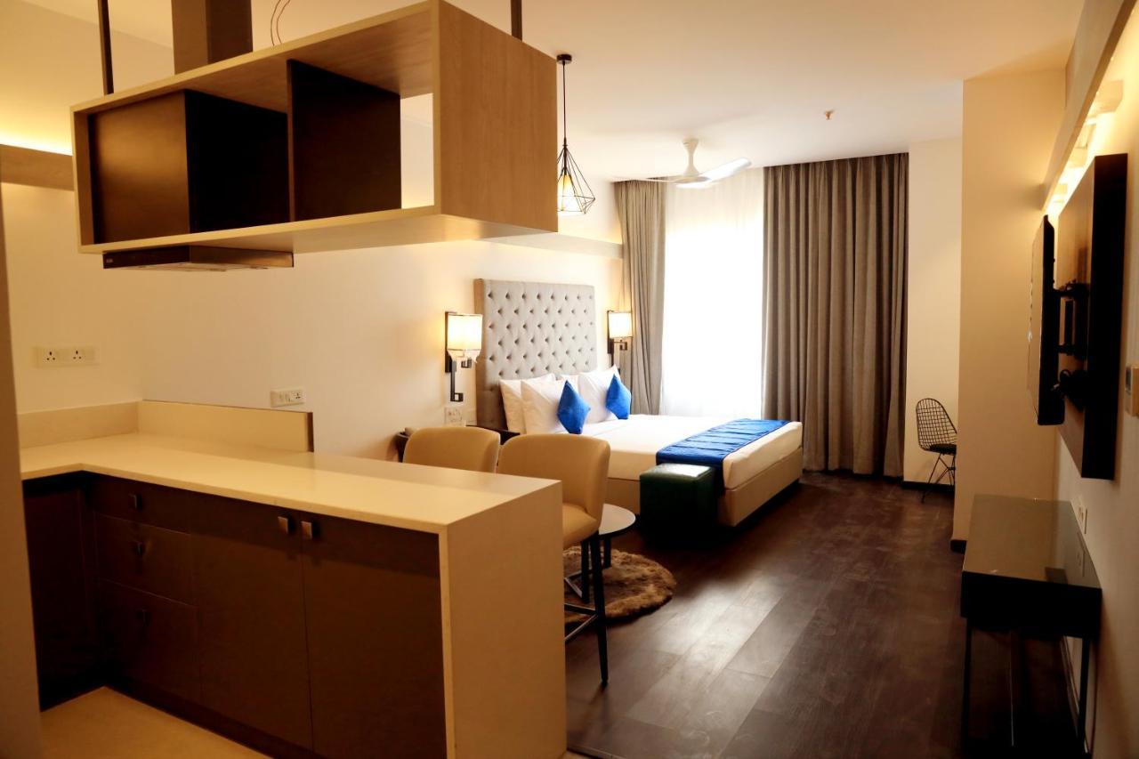 Hotel Deccan Serai Grande, Gachibowli, Haïdarabad Extérieur photo