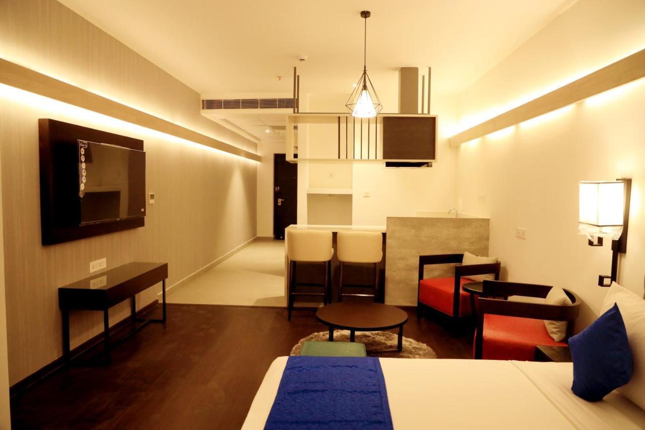 Hotel Deccan Serai Grande, Gachibowli, Haïdarabad Extérieur photo