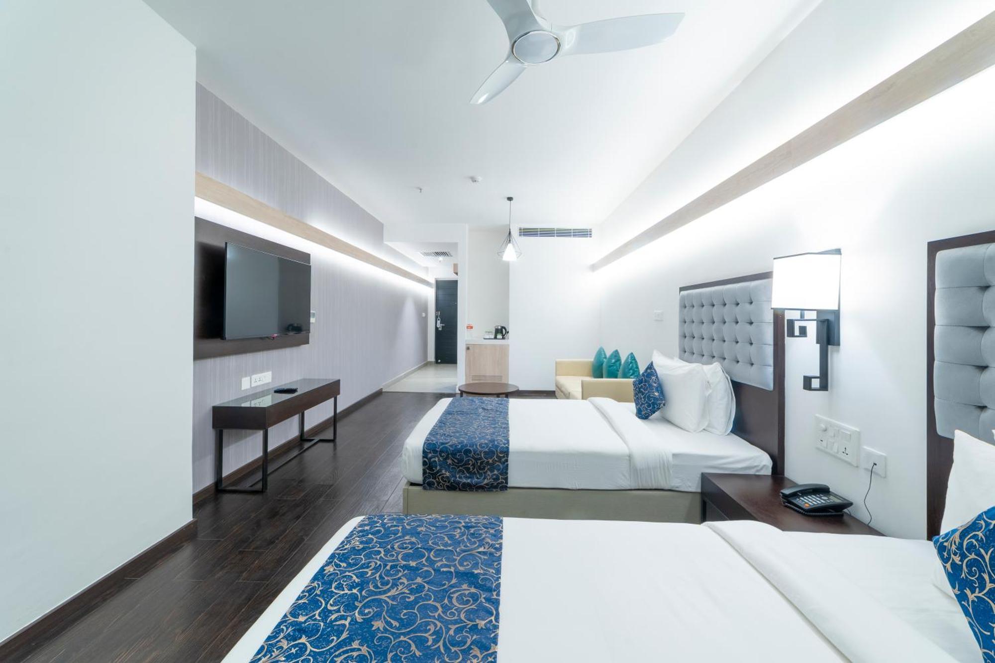 Hotel Deccan Serai Grande, Gachibowli, Haïdarabad Extérieur photo
