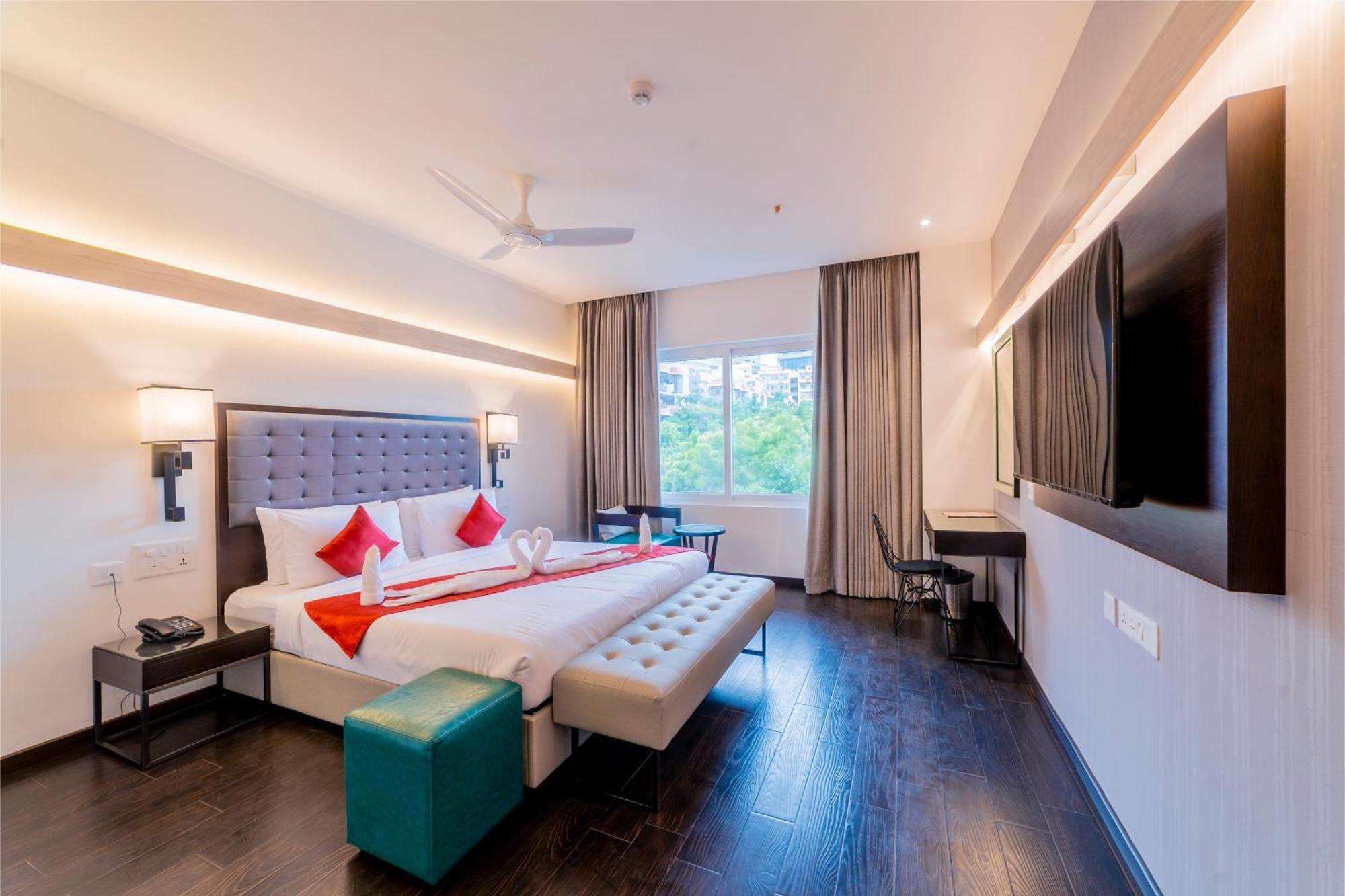 Hotel Deccan Serai Grande, Gachibowli, Haïdarabad Extérieur photo