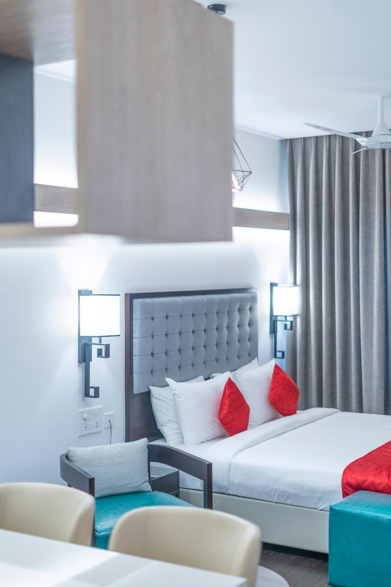 Hotel Deccan Serai Grande, Gachibowli, Haïdarabad Extérieur photo